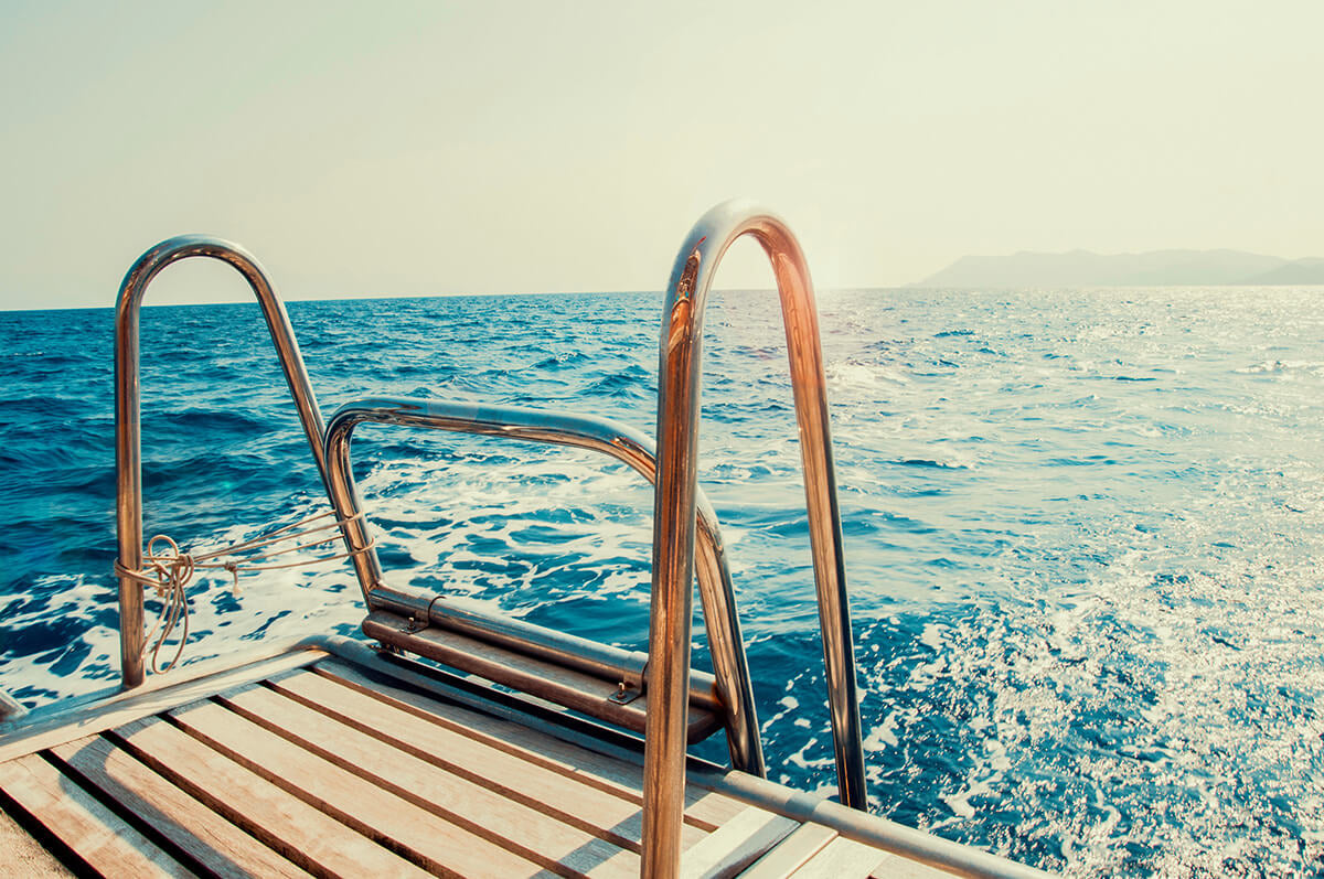 How to Choose a Dock Ladder