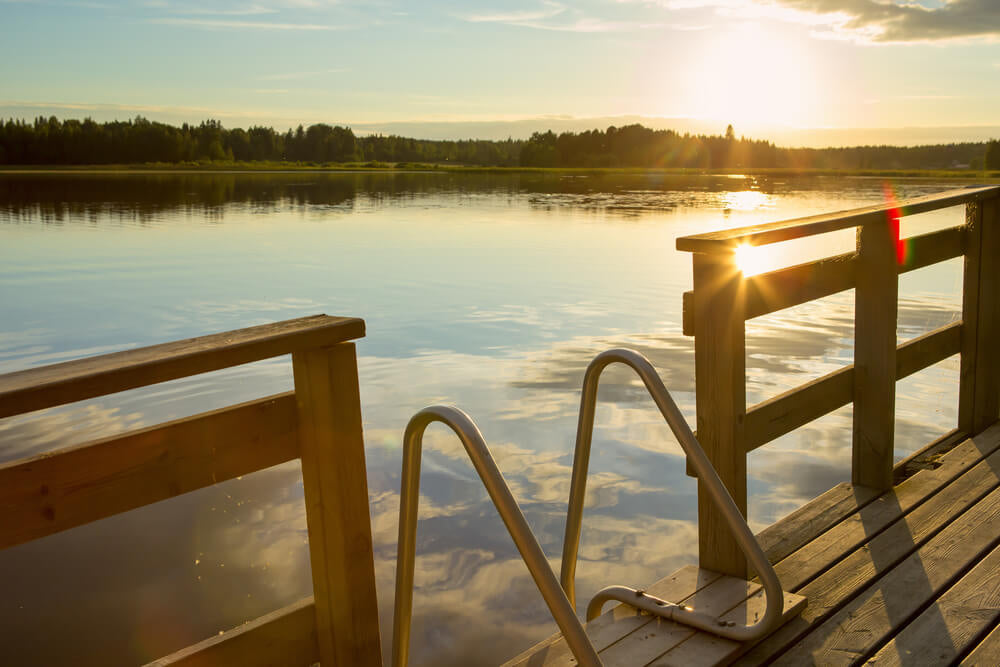 What’s the Best Dock Ladder to Buy?