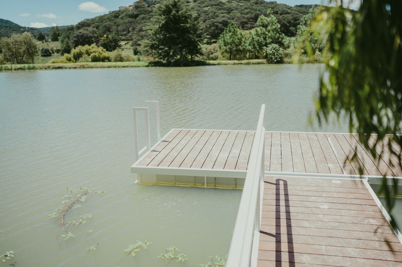 Types of Composite "Fake Wood" Decking Options And How They Stack up to Real Wood