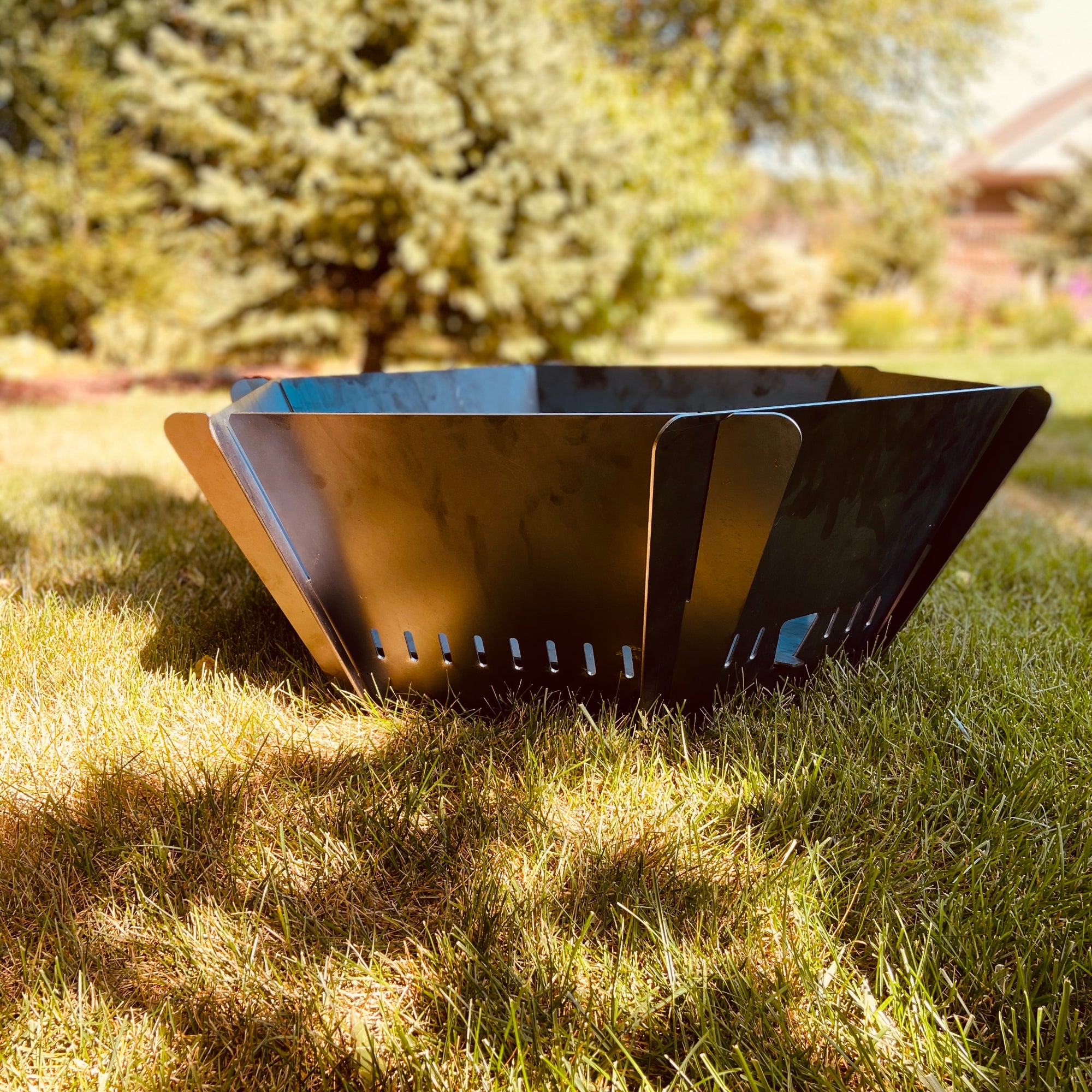 NinetyRight Flat Pack Firepit – Steel – 30"