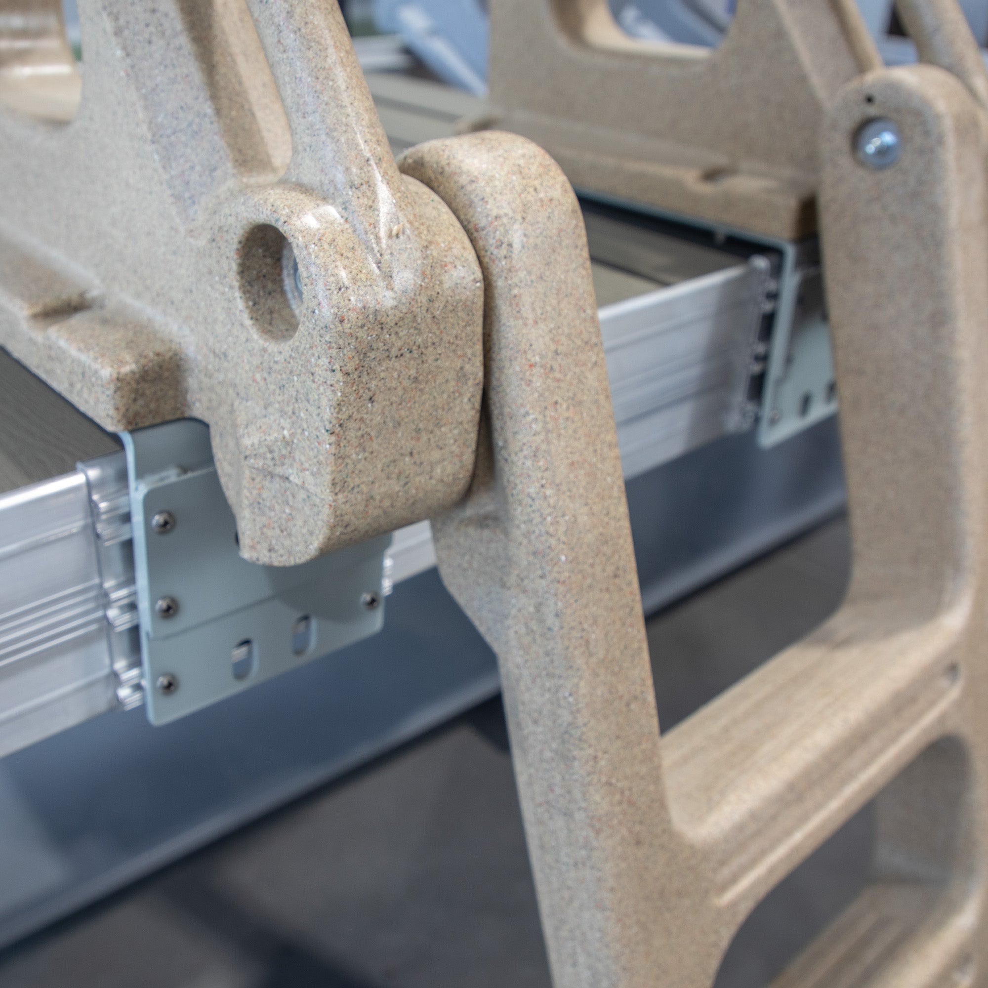 DL-4 Ladder Kit w/ Track Mount - Sandstone
