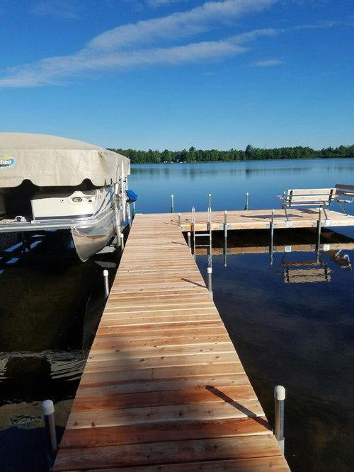 What to Know When Choosing Between Floating and Stationary Docks